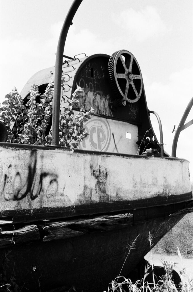 Barco abandonado en el Palmar del Colón, Entre Ríos. 