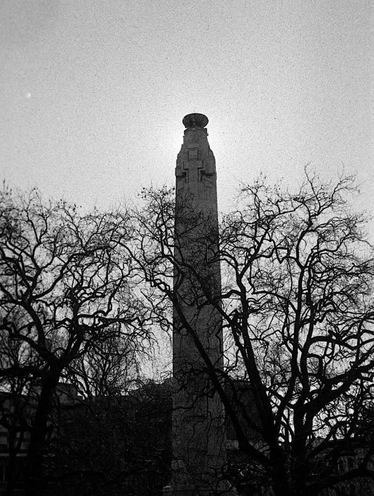 Cenotaph again showing the lens' resistance to flare.