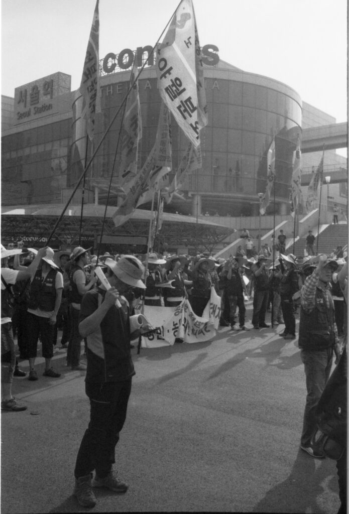 Employment protest at Seoul Central Station 1