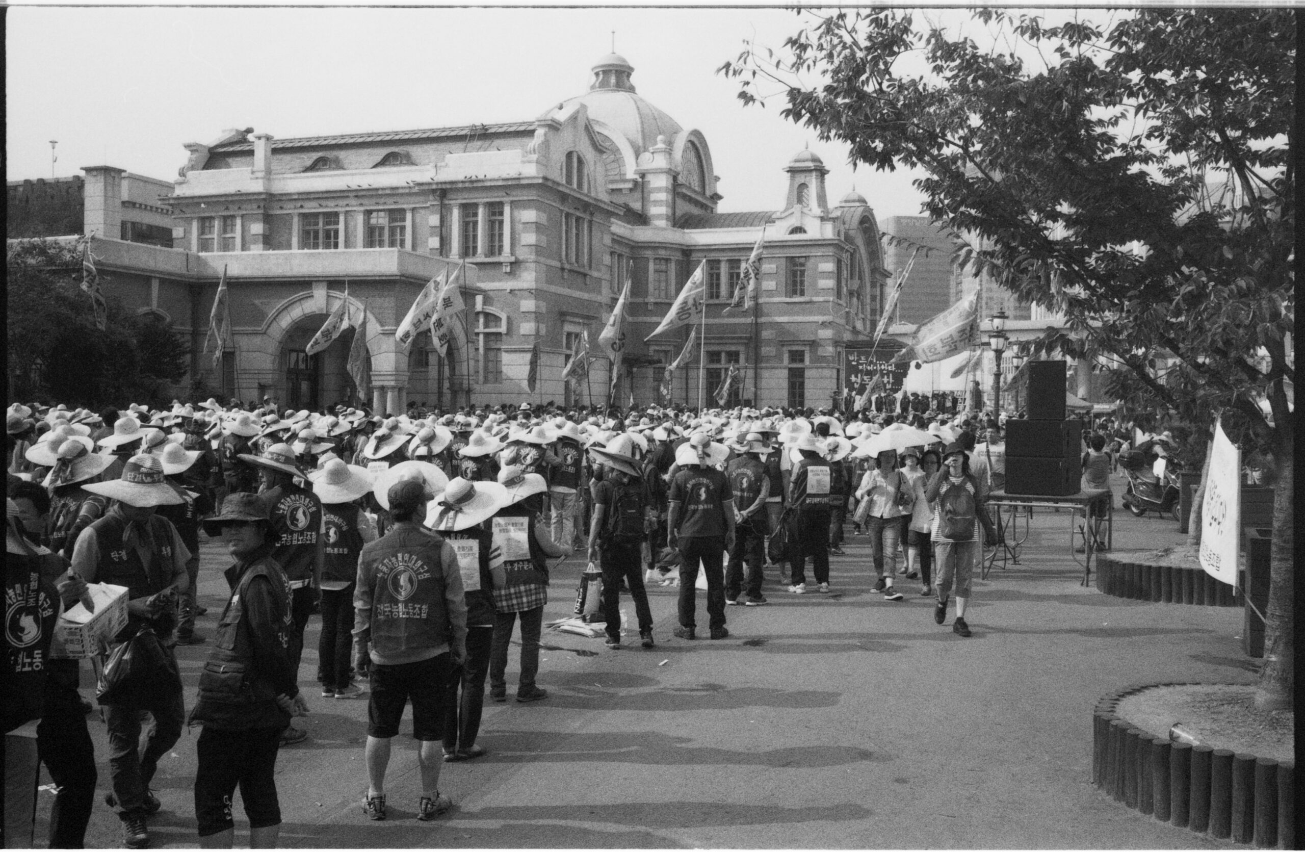 Employment protest at Seoul Station 2