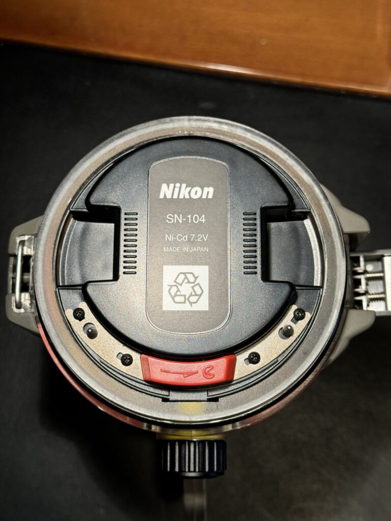 Nikon SB-104 back with SN-104 Battery Pack