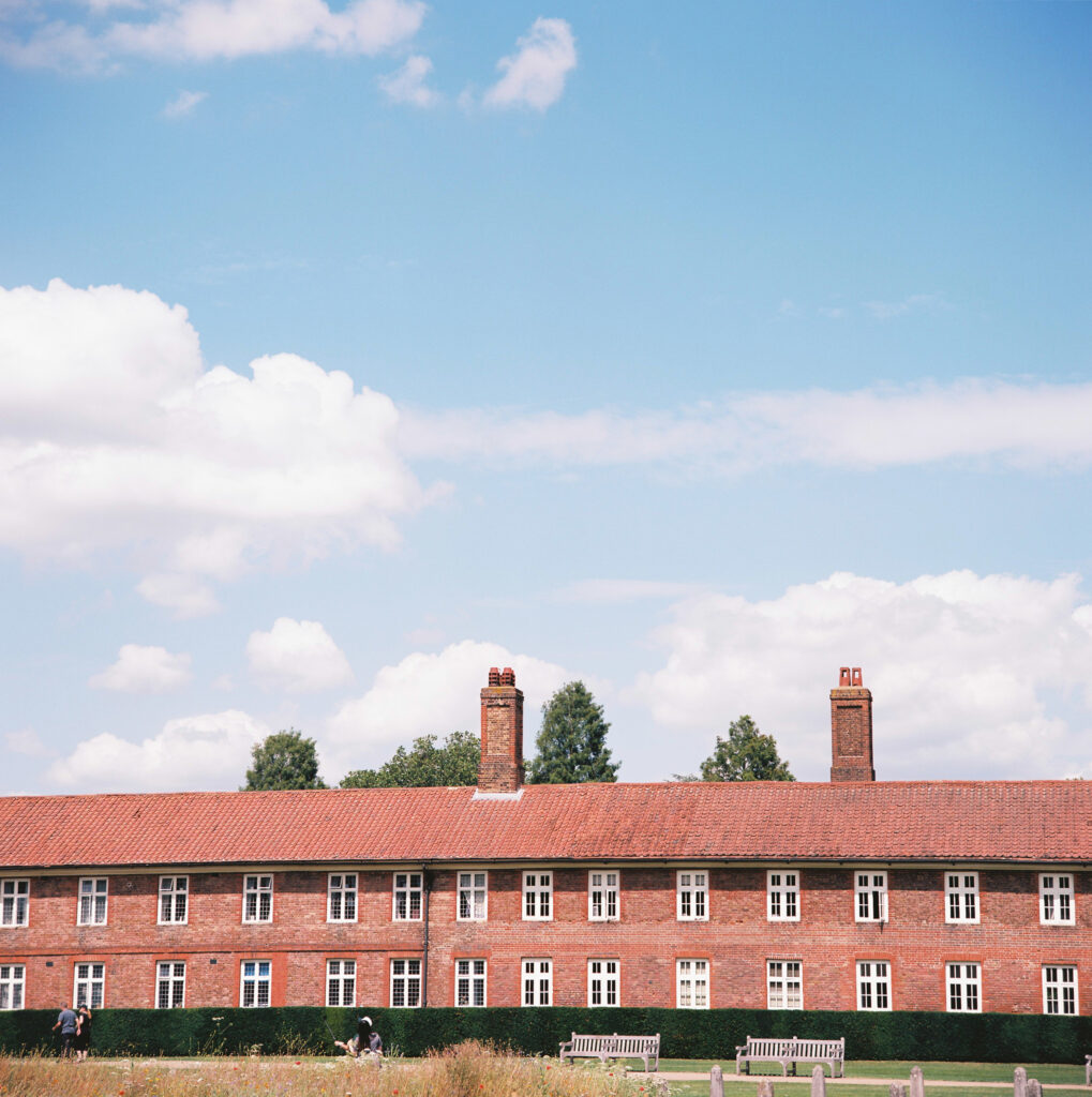 Inside Hampton Court Palace grounds, Tele Rolleiflex Sonnar 135mm f/4, Kodak Ektar 100.