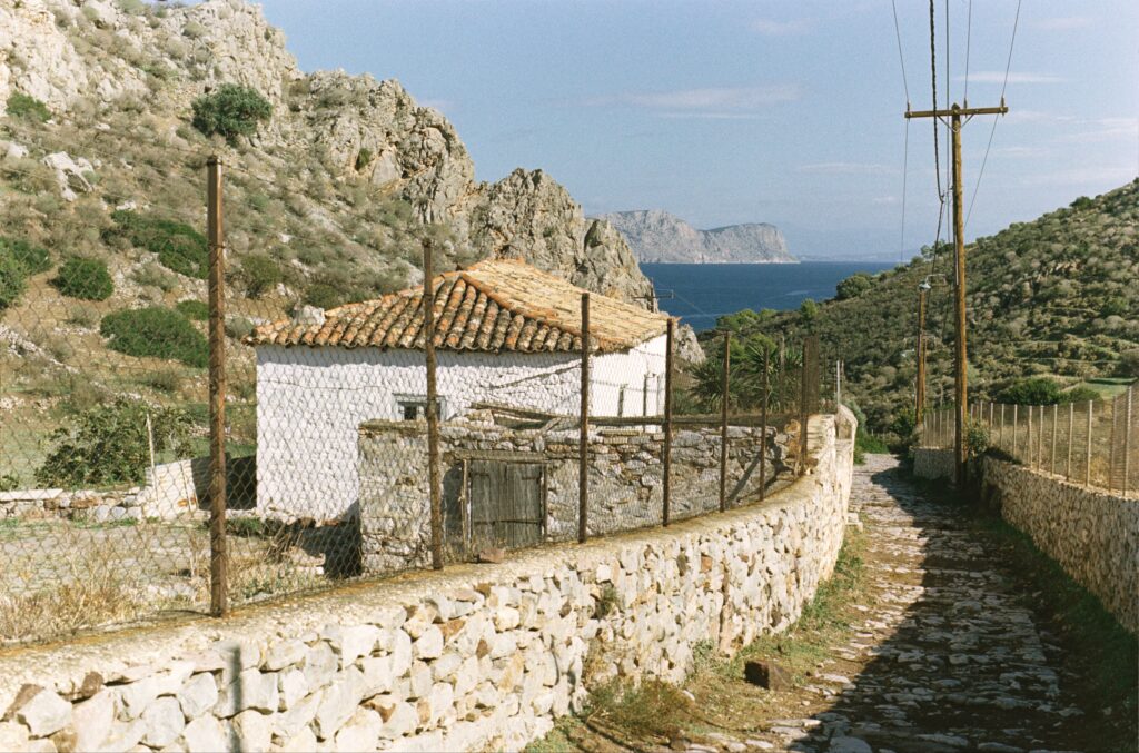 Towards the coastal path west of Hydra