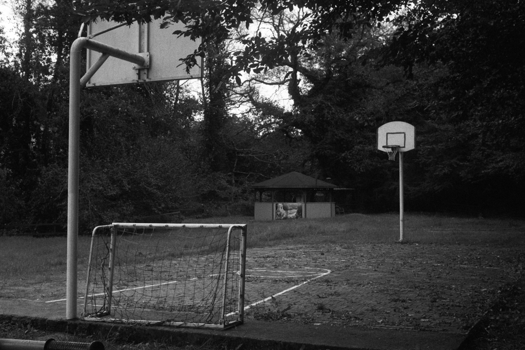 Basketball playground right before accessing the forest path