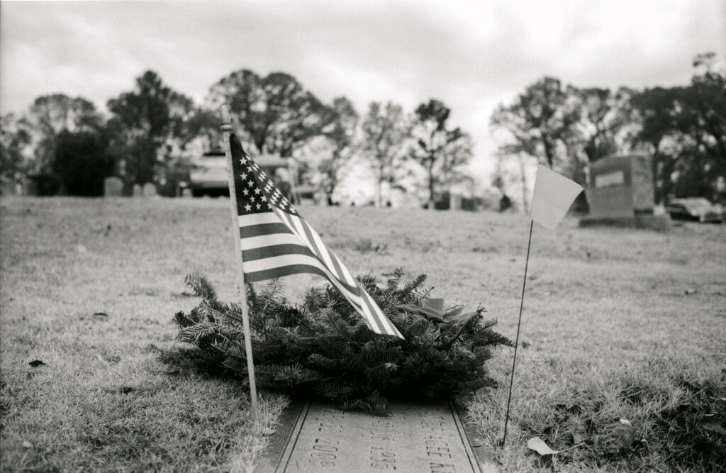 flag and wreath 